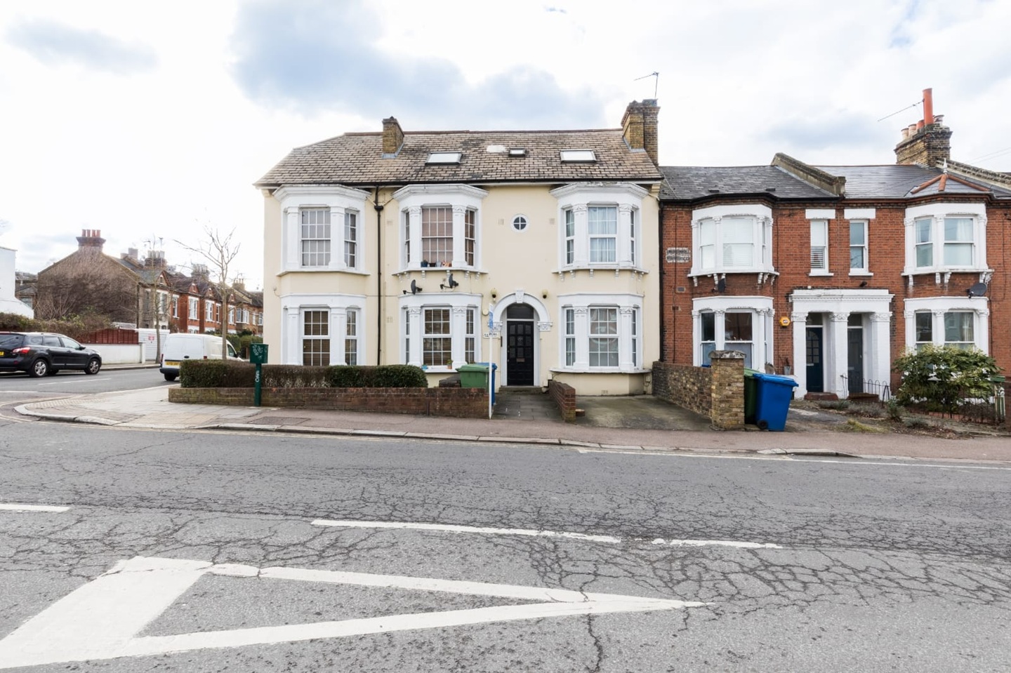 London - 2 Bed Flat, Underhill Road, SE22 - To Rent Now for £1,975.00 p/m