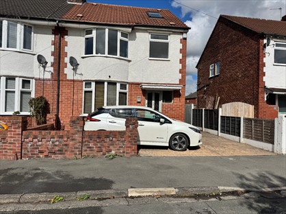 4 Bed Semi-Detached House, Hurdsfield Road, SK2