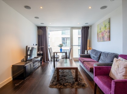 1 Bed Flat, Caro Point, SW1W