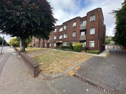 2 Bed Flat, Worple Road, SW19