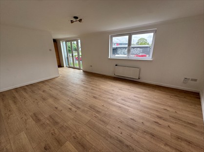 2 Bed Flat, Millview Crescent, PA5