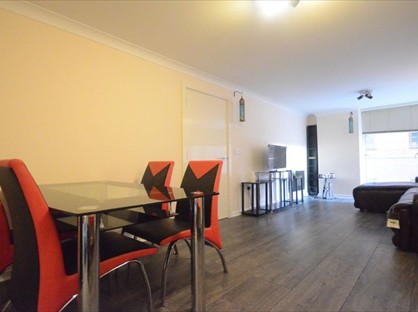 2 Bed Flat, Icon House, RG1