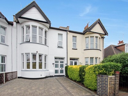 2 Bed Flat, Leigh On Sea, SS9