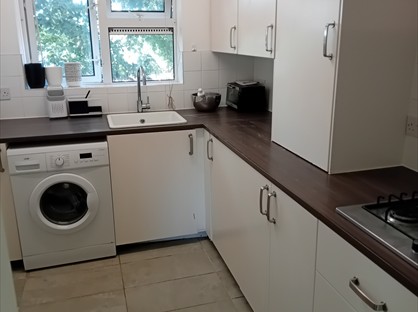 2 Bed Flat, London, IG8