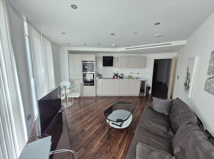 1 Bed Flat, Altitude Point, E1