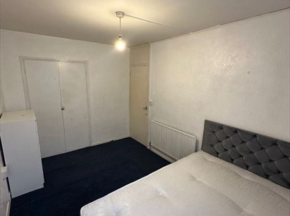 Room in a Shared House, Ballance Road, E9