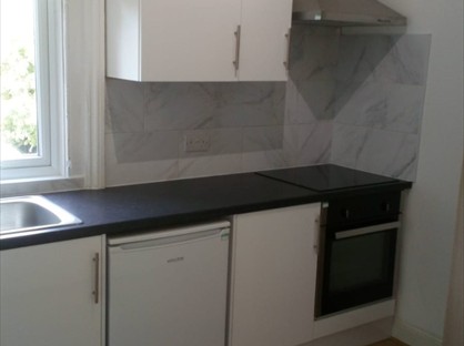 Studio Flat, Pierrepont Road, W3