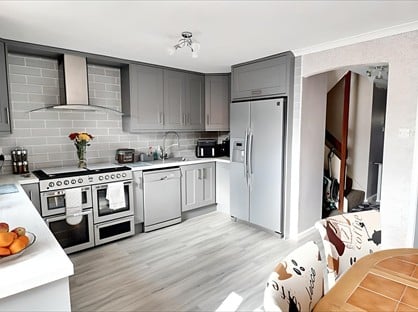 5 Bed Terraced House, Medworth, PE2