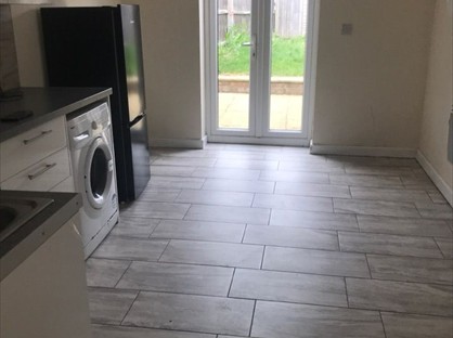2 Bed Terraced House, Dorchester Avenue, MK3