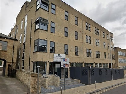 1 Bed Flat, Regents Point, S70