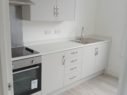 1 Bed Flat, High Street, ME12