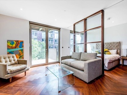 Studio Flat, Embassy Gardens, SW11