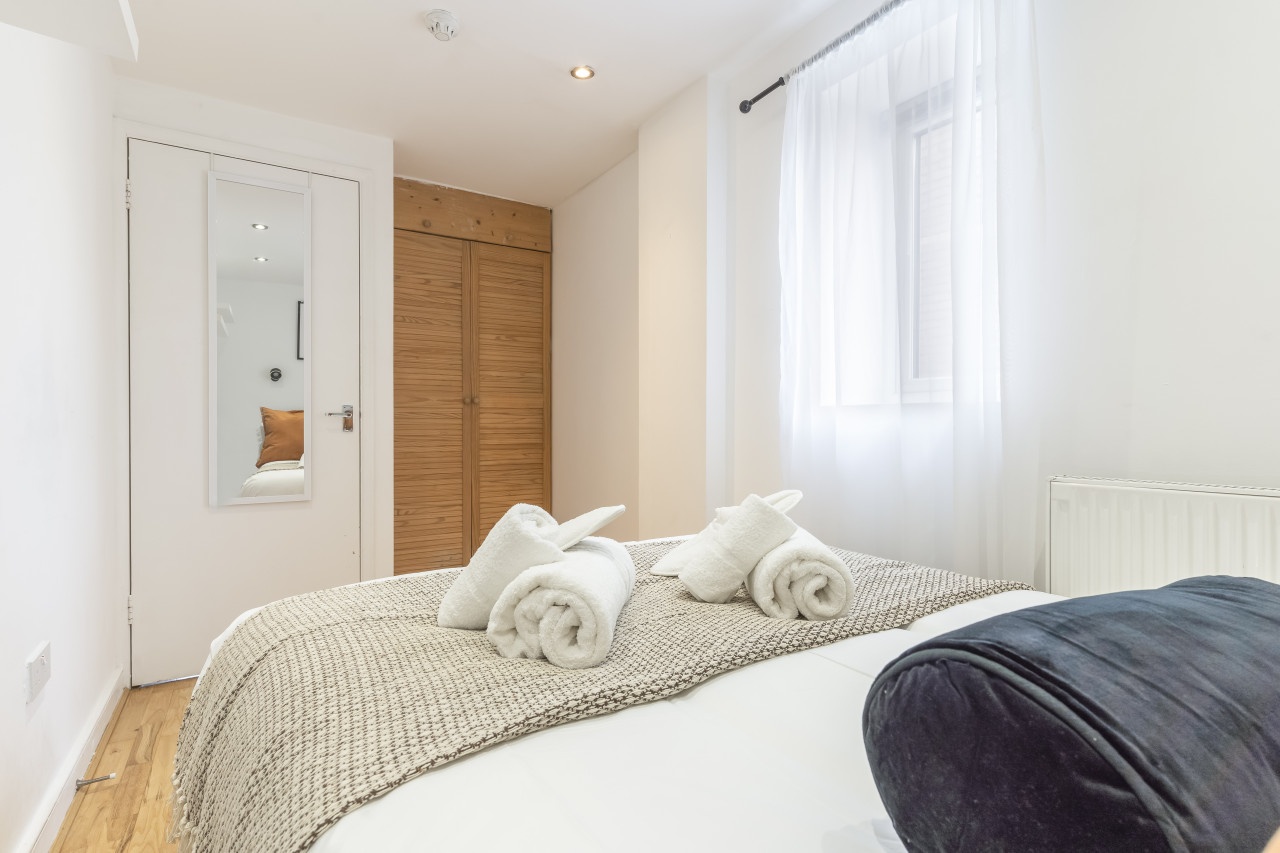 2 Bed Flat, Barrett's Grove, N16 photo 4