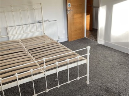 Room in a Shared House, Westview Drive, IG8