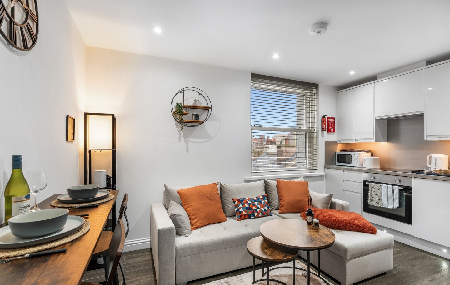 1 Bed Flat, Windsor Court, BN1, N1 7GU