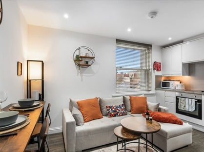 1 Bed Flat, Windsor Court, BN1