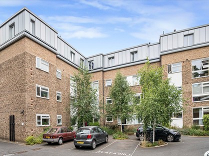 2 Bed Flat, Messenger Court, SW15