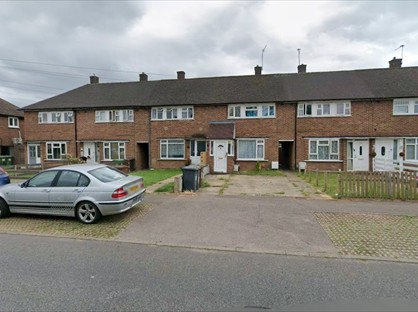 Studio Flat, Aycliffe Road, WD6