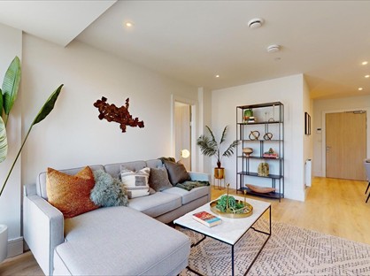 2 Bed Flat, London, SW20