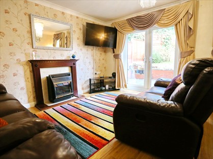 4 Bed Semi-Detached House, Manchester, M6