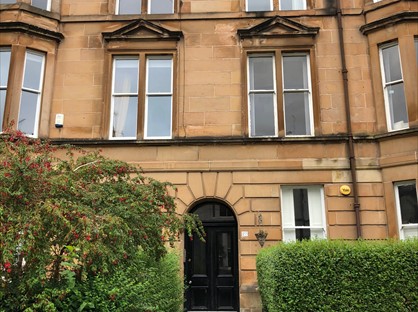 3 Bed Flat, Holyrood Crescent, G20