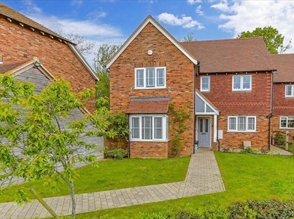 3 Bed Detached House, Fishers Road, TN12