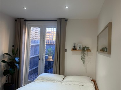 Studio Flat, Brooklands, MK10