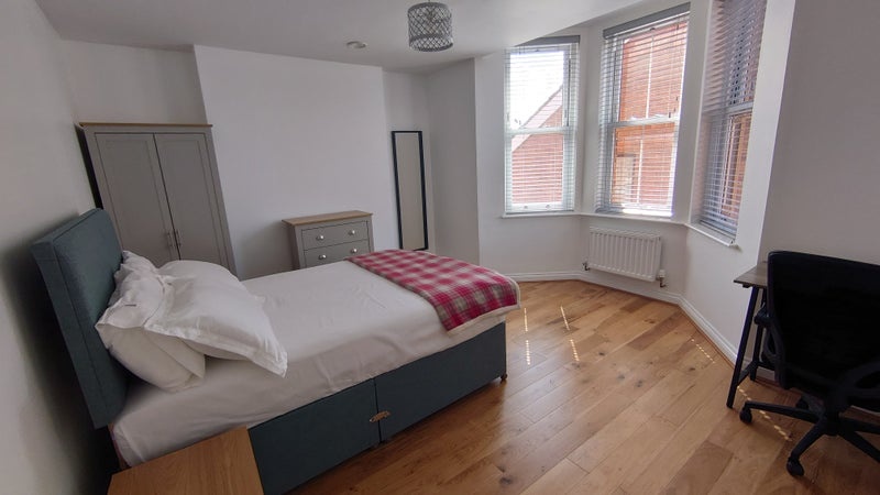 Crewe - Room in a Shared House, Crewe, CW1 - To Rent Now for £575.00 p/m