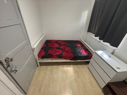 Room in a Shared House, Mallet House, SW15