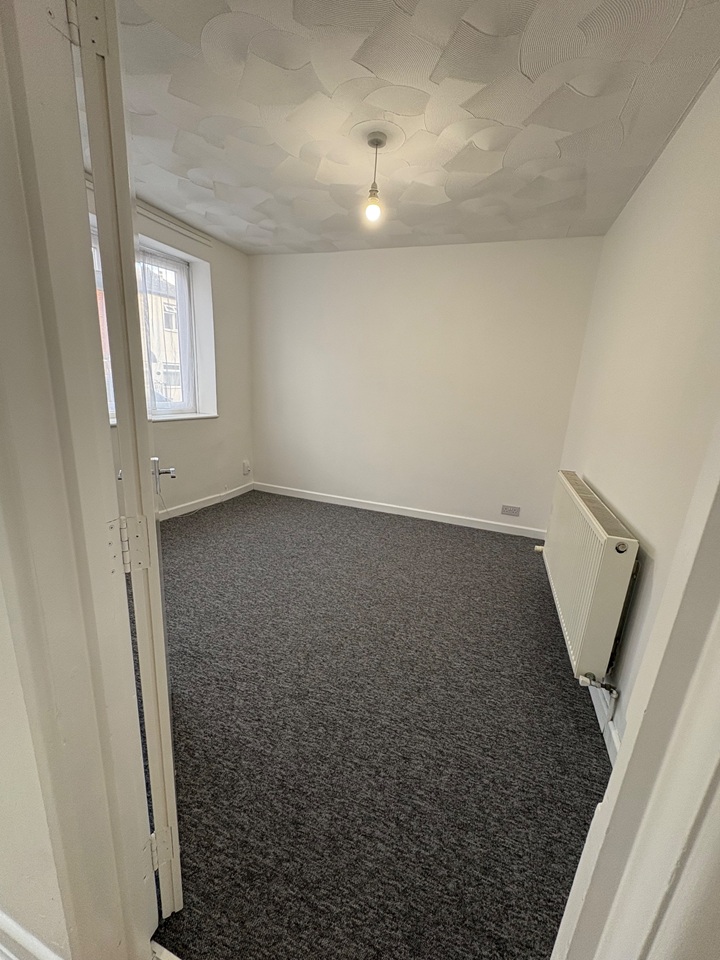 Additional image 4 of 3 Bed Terraced House, Earls Road, SO14, N1 7GU