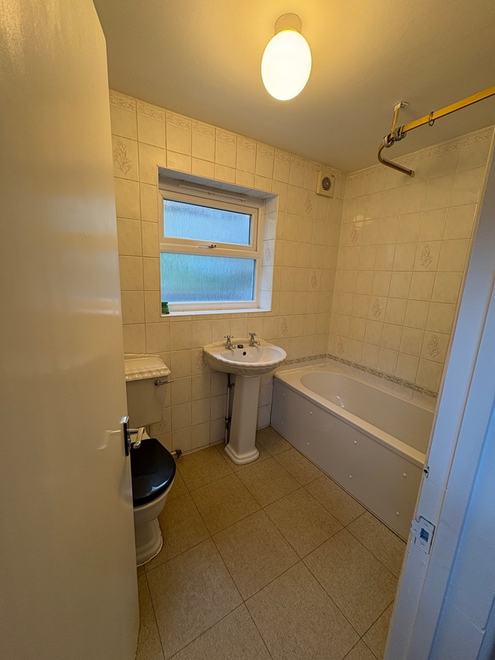 Additional image 8 of 3 Bed Terraced House, Earls Road, SO14, N1 7GU