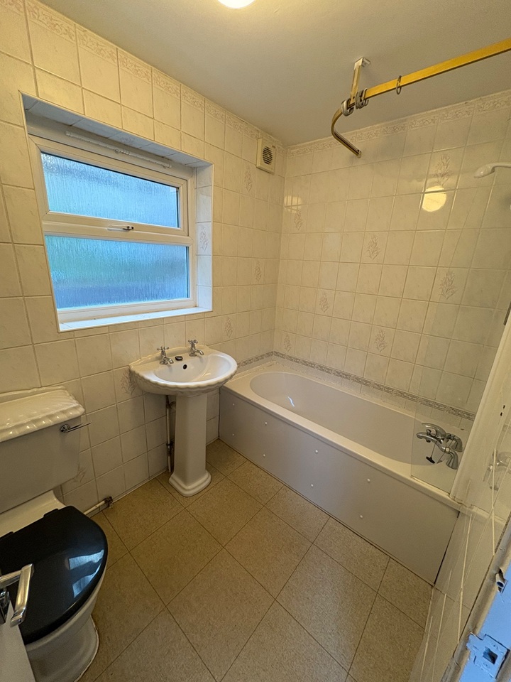 Additional image 9 of 3 Bed Terraced House, Earls Road, SO14, N1 7GU