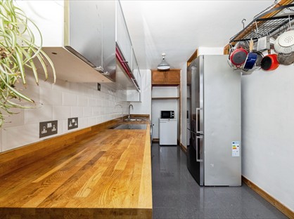 2 Bed Flat, Braithwaite House, EC1Y