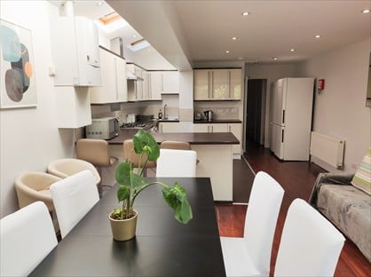 6 Bed Terraced House, Harberson Road, SW12