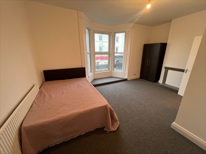 Room in a Shared Flat, Myddleton Road, N22