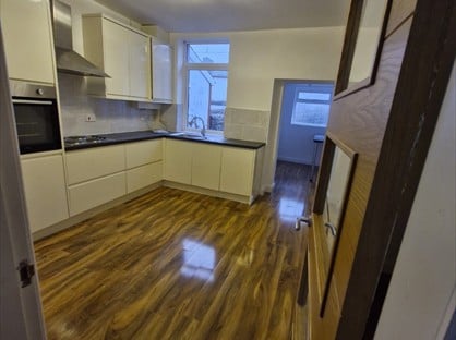 2 Bed Terraced House, Haydock Street, BB1