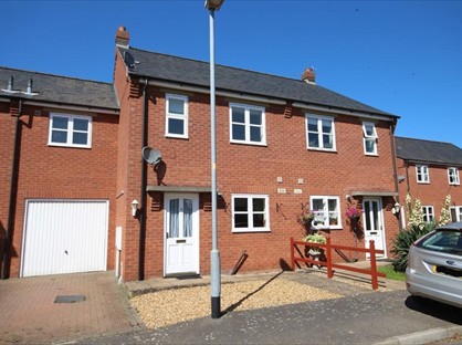 3 Bed Terraced House, Old Barn Court, PE12