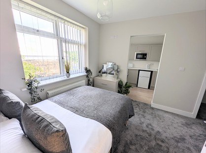 Room in a Shared House, Derwent Street, ST1