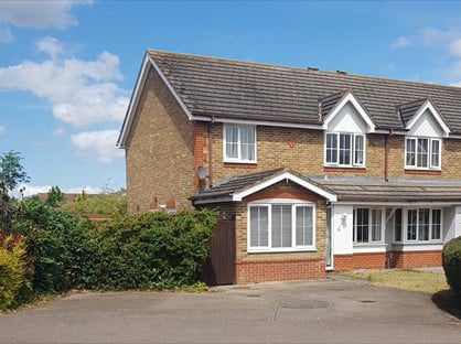4 Bed Semi-Detached House, Dairyglen Avenue, EN8