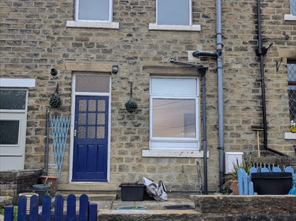 3 Bed Terraced House, Chapel Street, HX4