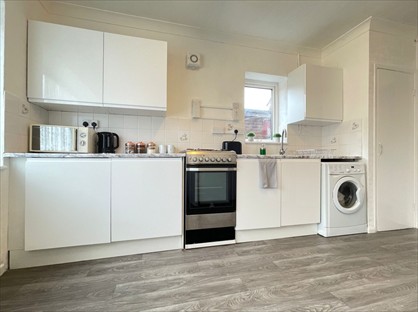 3 Bed Bungalow, Viscount Rd, TW19