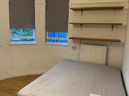 Room in a Shared Flat, Becklow Gardens, W12