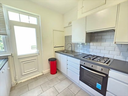 2 Bed Flat, Hendon Park Mansions, NW4