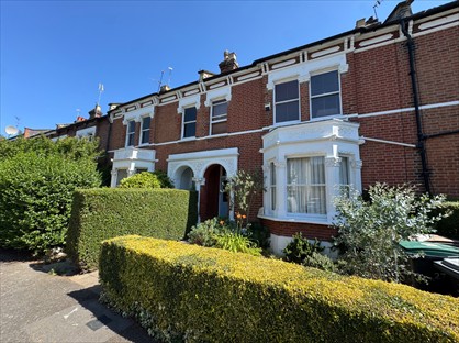 3 Bed Flat, Tivoli Road, N8