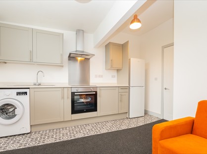 2 Bed Flat, Kings Road, B14