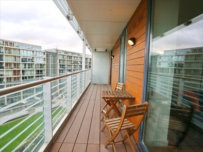 2 Bed Flat, Kelsoe Place, M15