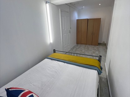 Room in a Shared House, Manor Farm Road, HA0