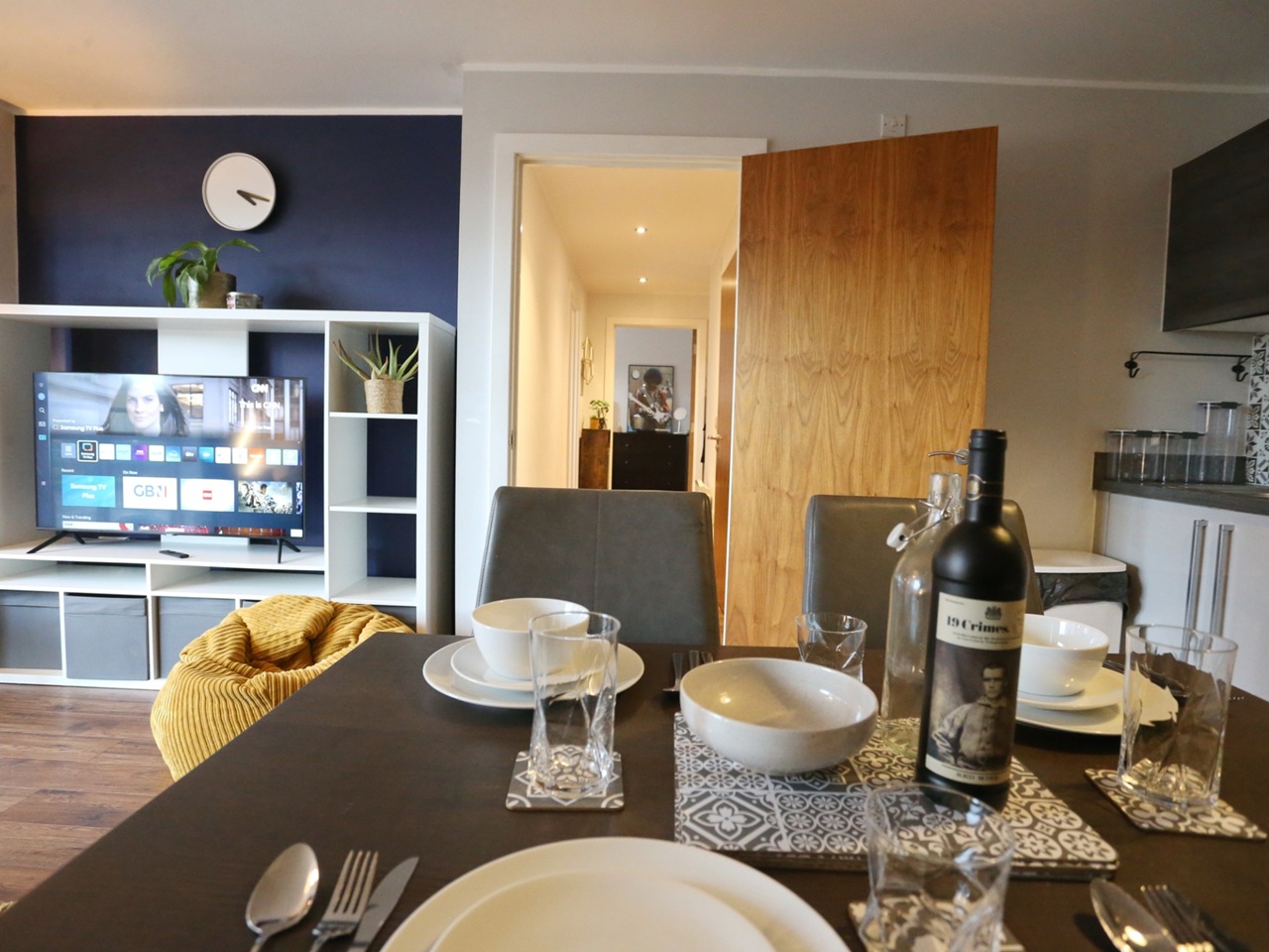 Manchester - 2 Bed Flat, The Riley Building, M5 - To Rent Now for £ ...