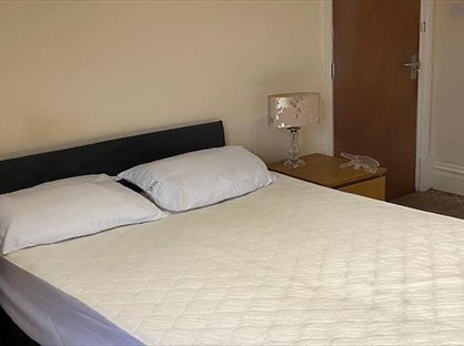 Room in a Shared House, Alma Road, LE10