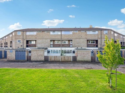5 Bed Maisonette, Holtspur Way, HP9